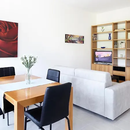 La Vista By Solutions