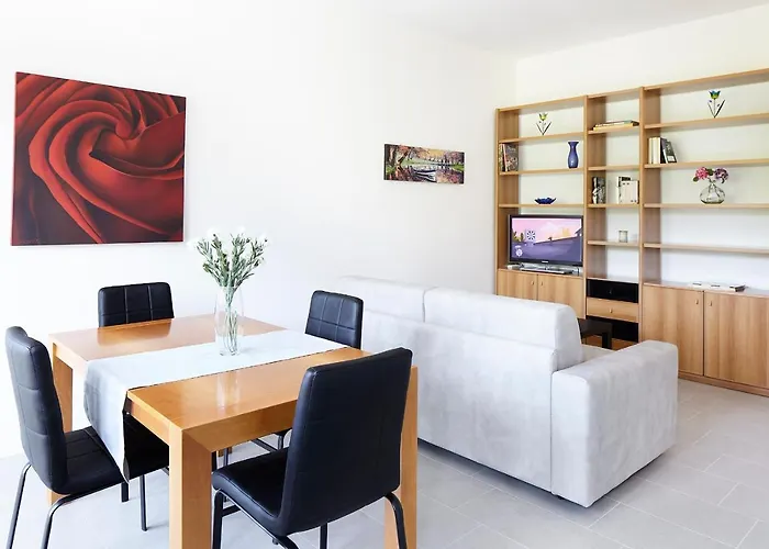 La Vista By Solutions