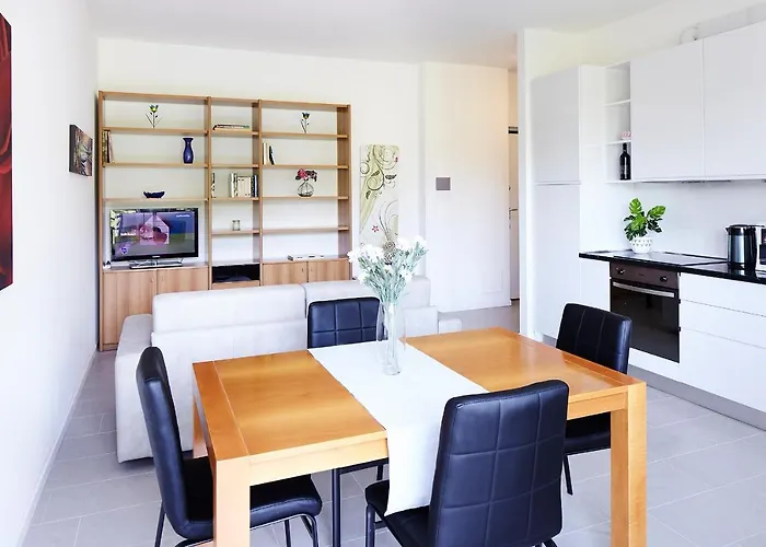 La Vista By Solutions Lejlighed Como